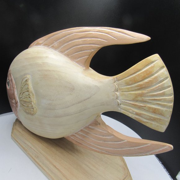 LARGE WOOD CARVED FISH.  APPROX. 15 X 9 INCHES. - Picture 6 of 10